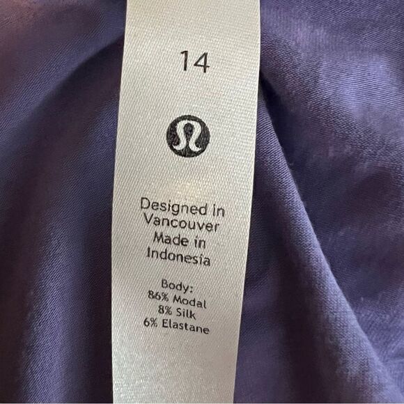 Lululemon Women’s 14 Purple Shoulder Cut Out Yoga Tank NWT - Picture 9 of 11